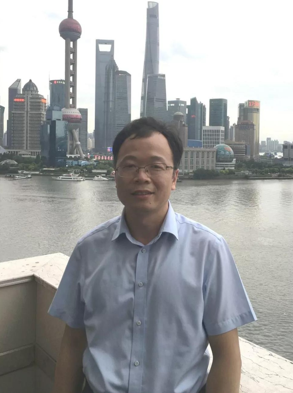 學習先進典型 汲取榜樣力量 張人會：潛心教學科研 精心立德樹人