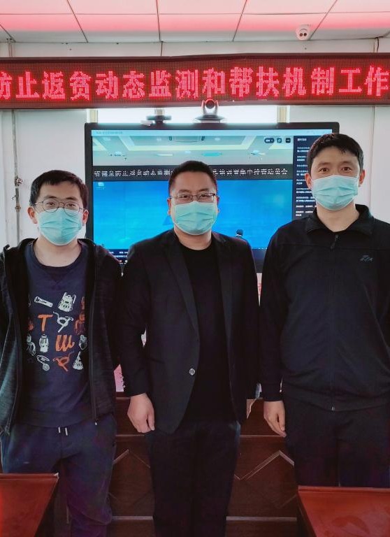 【我們駐在村里】駐村幫扶 詮釋初心 勇?lián)姑? title=