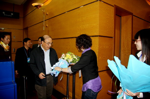 我校承辦的首屆中國車聯網大會在蘭隆重召開