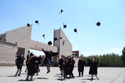 放飛青春  放飛夢(mèng)想