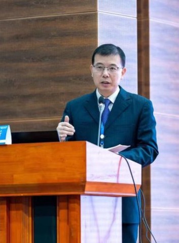 師德標兵 | 任育新：學為人師 行為世范 當好學生成長的引路人