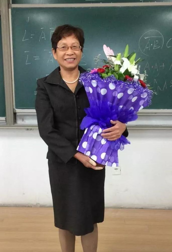 百年蘭理工| 袁桂慈：捧著一顆心來，不帶半根草去